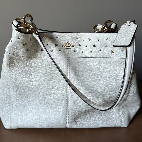 COACH LEXY SHOULDER BAG WITH STARDUST STUDS LIGHT GOLD CHALK